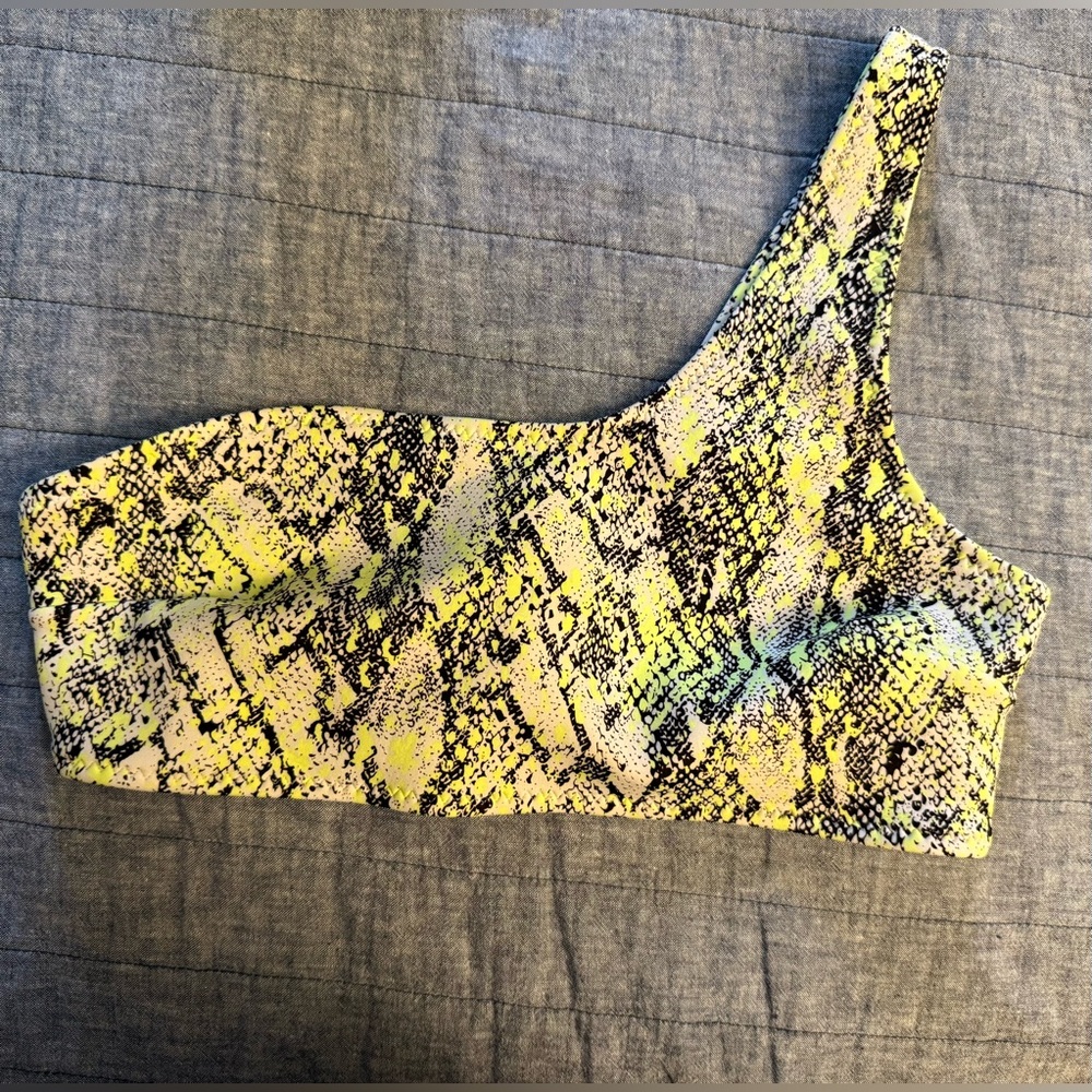 H&M Snakeskin One-Shoulder Bikini Set - Picture 2 of 13